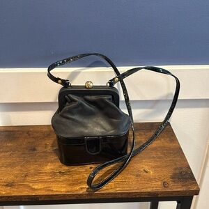 Vintage 80’s Diamicci black crossbody black with two compartments